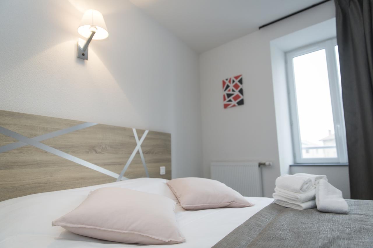 Le Relais Delys Hotell Saint-Rémy-sur-Durolle Exteriör bild